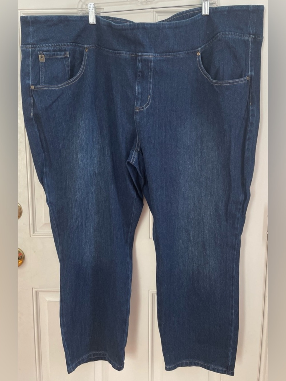 Belle by Kim Gravel Women’s 32WP Dark Indigo Straight Jeans. Pull On Stretch